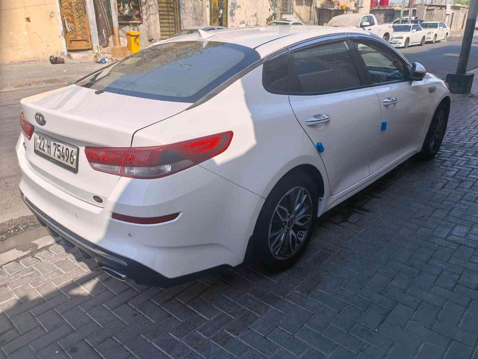 كيا K5 كوري موديل 2022 أربيل باسم شركه
سياره كفاله عامه ضربه وً صبغ وفتح و تبديل 
فقط باردات ثنين

مكينه 2000 بانزين 
شاشه و كاميرا 
اشاره بلمرايه
ورادار بلمرايه
ويلكب خليجي وطخم تايرات 
سياره جاهزه وجديده 
سعر 170 $
*********** البصرة, العراق
