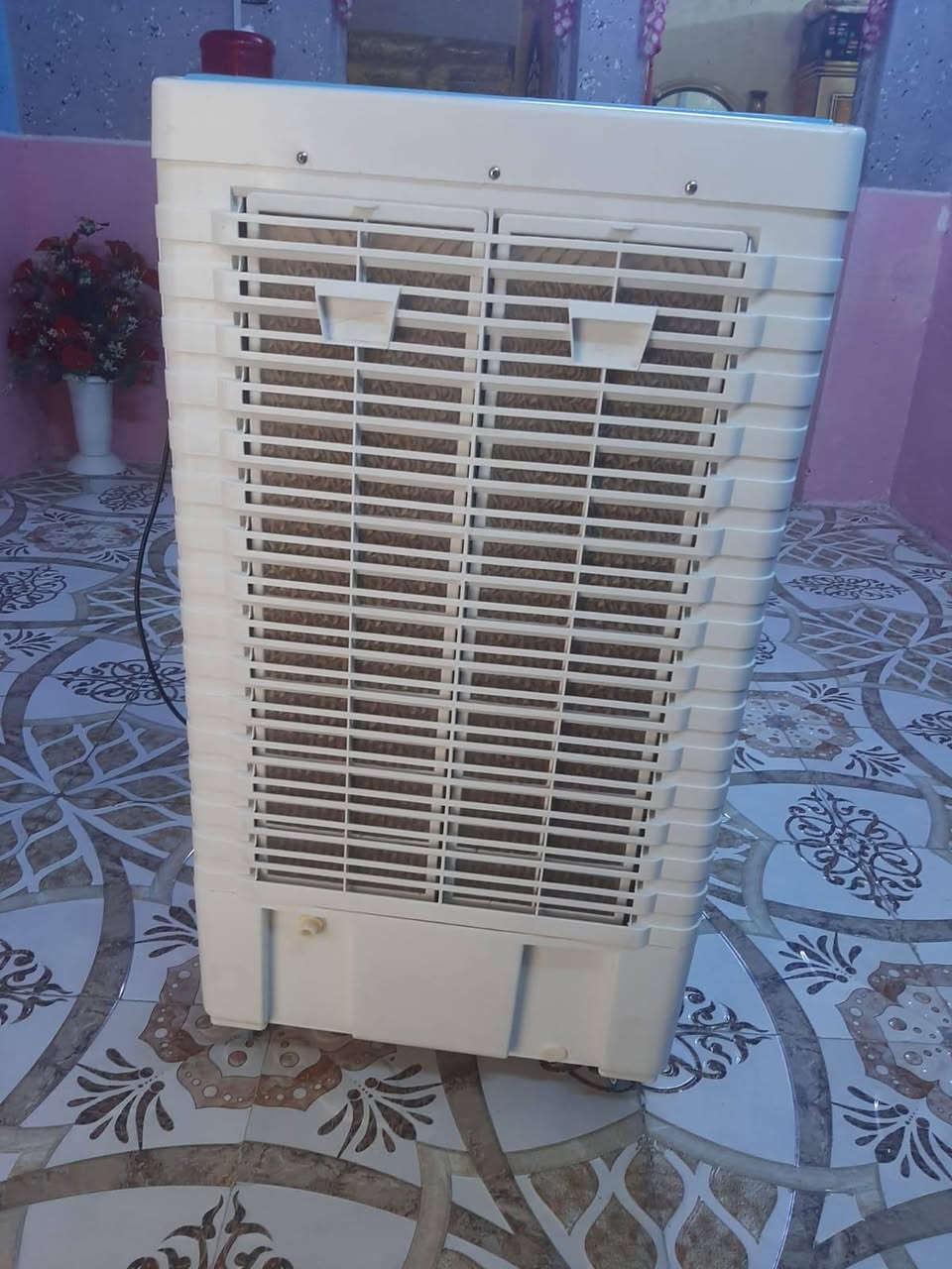 مبرده للبيع استخدم قليل السعر 125 لتواصل على الرقم ‏‪***********‬‏

