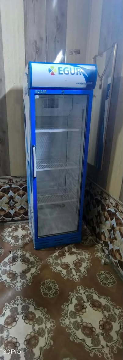 مجمدات عمودية • ٦ قطع • ٢م١٠