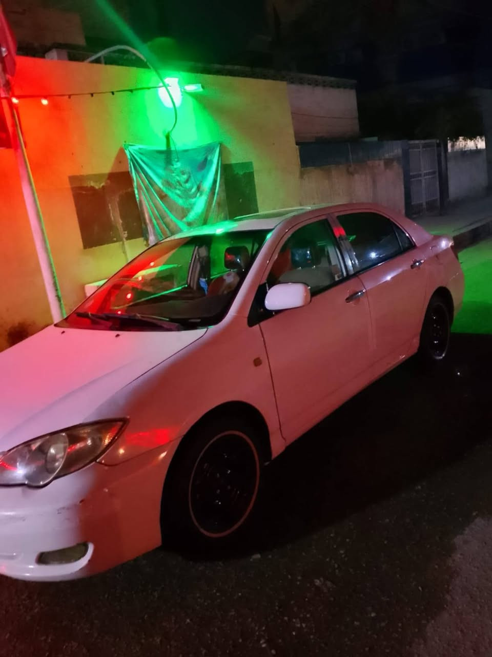 السلام عليكم سياره بي واي دي اف ثري موديل ١٢ مكينه رمبه جديده لانسر مسيبوشي وكيره كلو تبريد بدايت الصيف سويته كله ادامه كامله السياره بيه الهلالات معمره فقط بسمي السياره مكانها حله اي ستفسار اتصال عل رقم ***********
