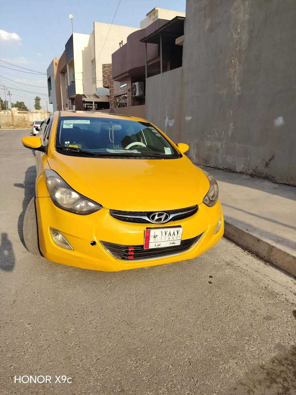 🚘 **للبيع إلنترا 2012**
🔥 فول أوبشن 🔑 بصمة 📄 باسمي، مشروح وطني 📍 الموصل – الجانب الأيسر
 
🔧 بيها طخة بالجمّلعة اليمين، والسيارة قابلة للفحص.
 
💰 **السعر: 95 ورقة** 💵
 
📞 *********** 📲 واتساب: ***********
 
**للجادين فقط، والمعاينة خير دليل.**
