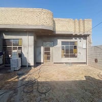 بيت للبيع • ٢٠٠م • غرفتين