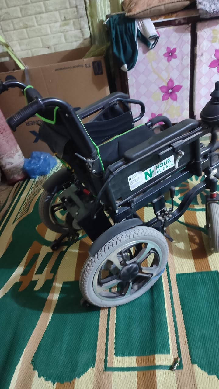 عربانة شحن للبيع مستعمل قليل جدا.. للاستفسار ***********

