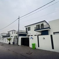 مجمع النخيل • ٢٠٠م • سند مسجل