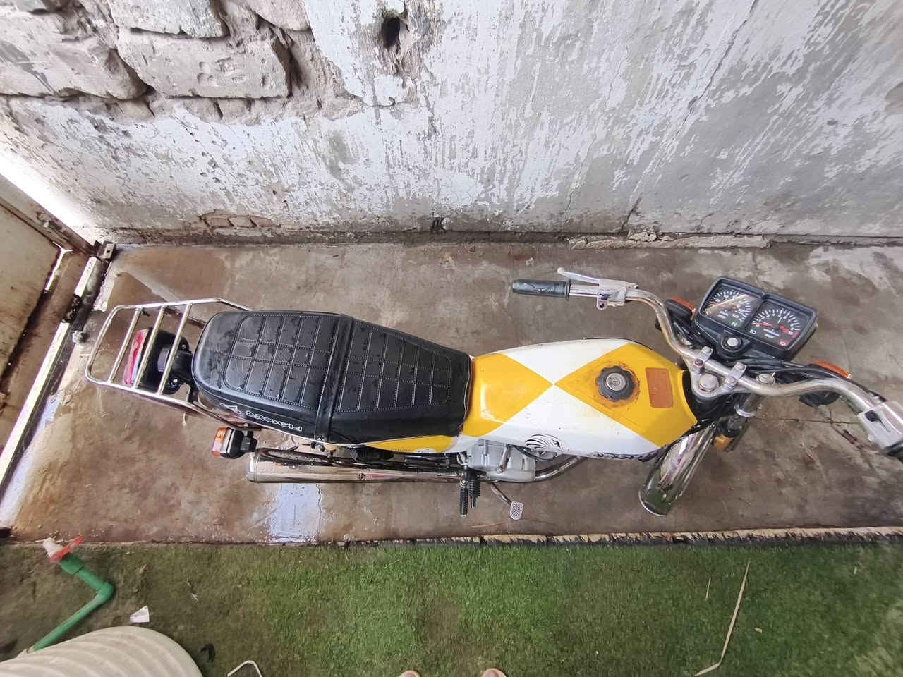 للبيع دراجة نارية موديل 2021 – بسمي  البصرة  🏍️
دراجة نظيفة ومرتبة  جاهزة للاستخدام وشرط تحويل  
موديل 2021

العنوان البصرة الطويسه 
1،700،000
للجادين فقط  الله يرزق الجميع من واسع فضله 🤝
لتواصل 
***********
