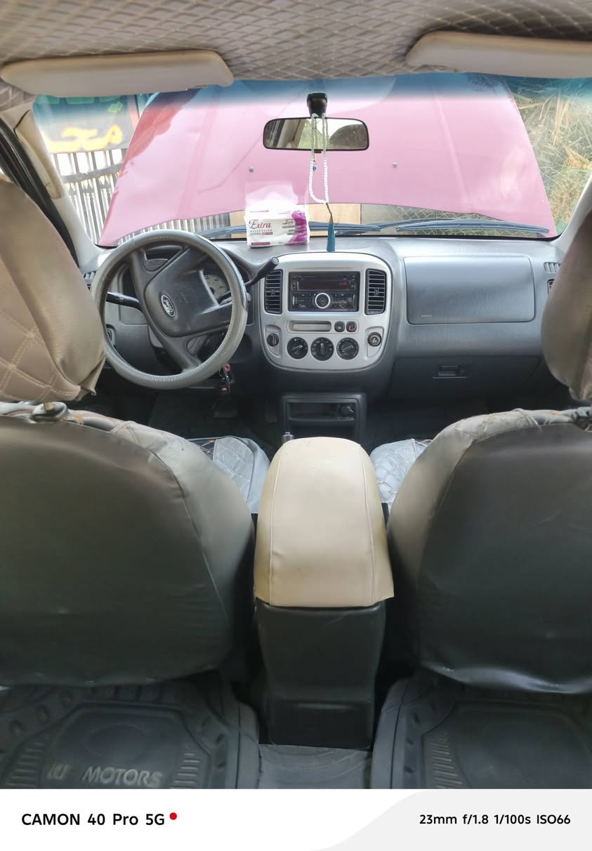 فورد سكايب استيشن 2004 للبيع
للبيع فورد سكايب استيشن موديل 2004، فور ويل (4WD).
المحرك والگير نظيفات.
جميع الكهربائيات شغالة.
التبريد والتكييف شغال.
السيارة بيها جراد قليل.
الدواخل نظيفة وحلوة.
السيارة مناسبة للي يريدها استعمال وجني.
الرقم سليمانية اللون ماروني
السعر:53 ورقة قابل للمراوس
 مراوس بسيارة صغيرة أو حسب القناعة 
📞 للتواصل:واتساب أو اتصال  (***********)
