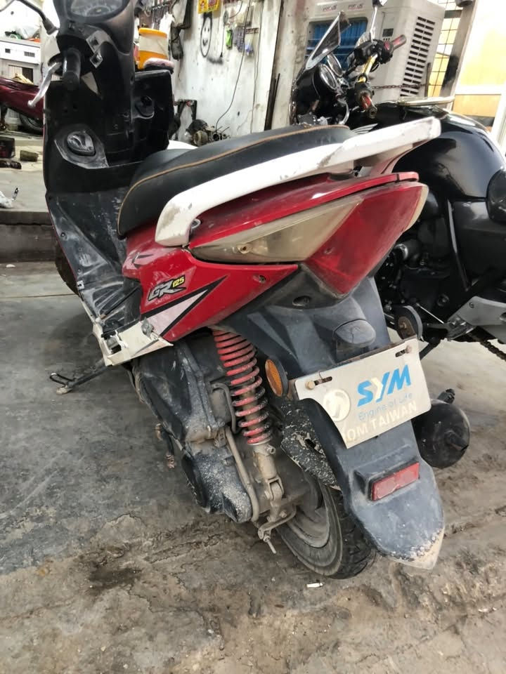 سايم GR سنويه مكان رمادي شارع فاكره
سعر 700 /***********
