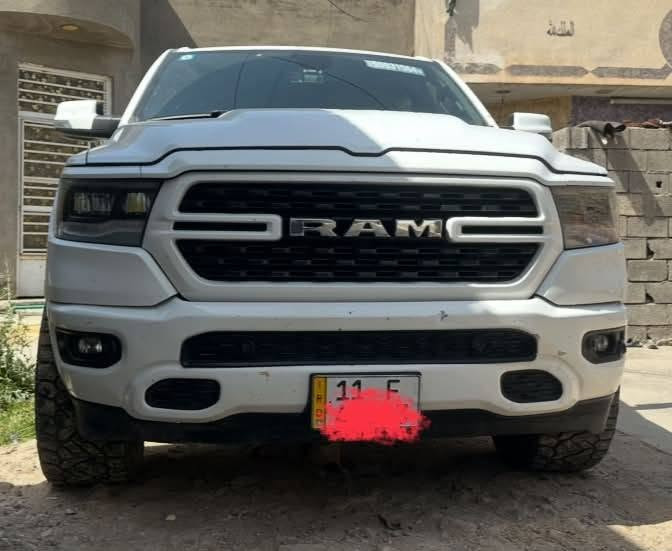 السلام عليكم 
دوج رام بك هورن باب طويل بدي قصيرموديل 23 
سيارة معلاية بأمريكا 
وكزوز بأمريكا 
8 سلندر 
سيارة ماشية جوة لـ 50
سيارة بيها شاشة طويلة 
كشن كهربائي 
سيارة مكفولة عدة هاي الضربة وطخة بصف الدوسة من الحادث
رقمها بغداد 
سيارة بيها موصفات كلش حلوة 
بيع مستعجل 

السعر : 275 وبيها مجال 

للاستفسار: ***********
