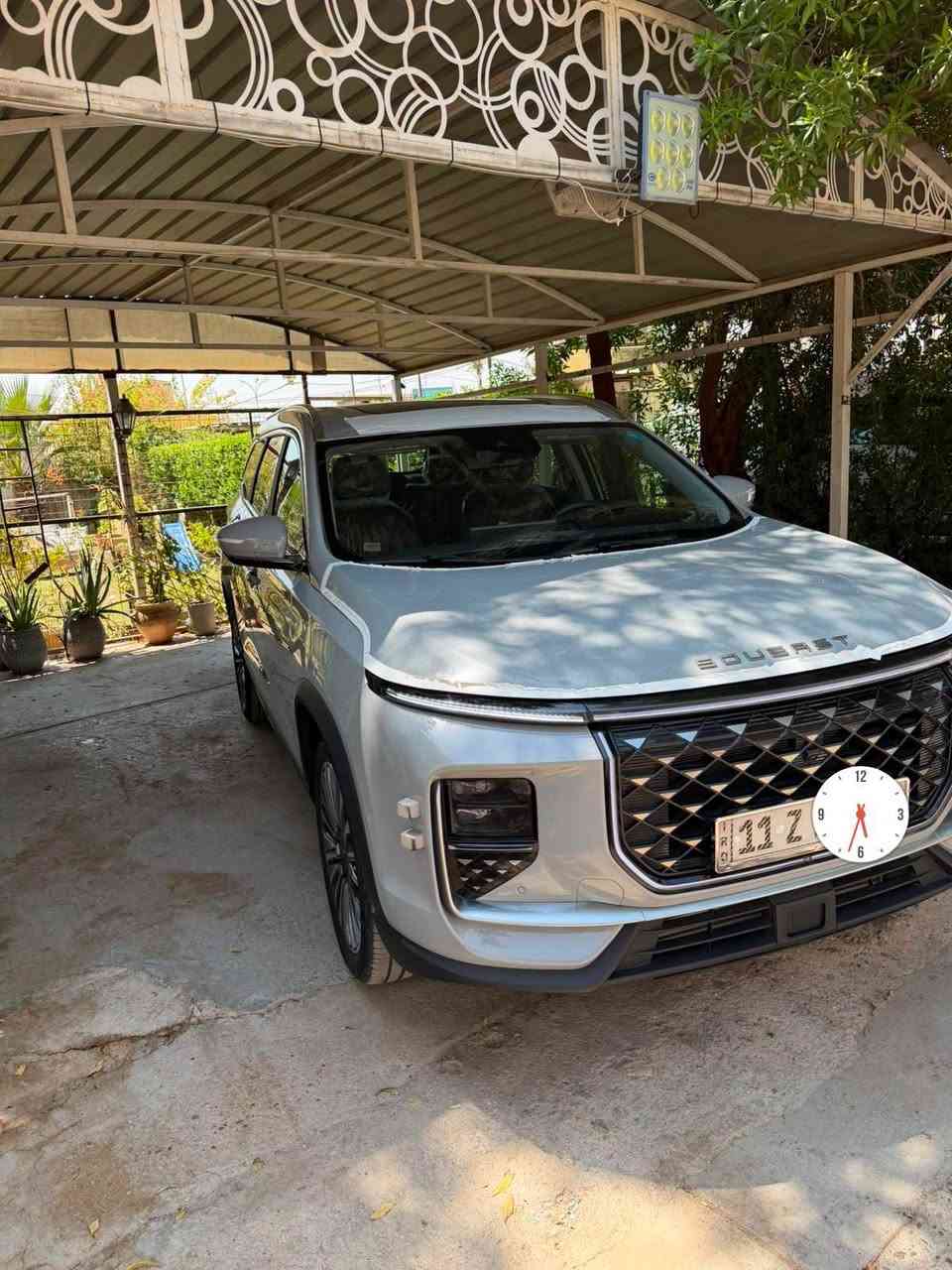سوئيست  09   موديل 2026
Soueast S09 2026 
رقم بغداد
ماشية  4.700 km
فول مواصفات
مكفولة كفالة عامة
فقط بيع
التفاصيل:
كراسي كهرباء
كراسي تدفئة تبريد
شاشة 15.6 إنش مع لوحة عدادات رقمية قياس 10.25 إنش.
الرؤية والأمان: كاميرات محيطية بزاوية 540 درجة (كشف الهيكل السفلي) مع حساسات أمامية وخلفية.
الأنظمة الذكية: مثبت سرعة تفاعلي (رادار)، نظام الكبح التلقائي للطوارئ، المساعدة في البقاء ضمن المسار، ومراقبة النقطة العمياء.وقيادة ذاتية

مكينة 2  لتر تيربو
 

السعر  :  33.500 مليون وبيه مجال  

العنوان : بغداد القادسية
 *********** 
في حال محصلتني اتواصل وياية على الواتس اب ✅️✅️✅️
