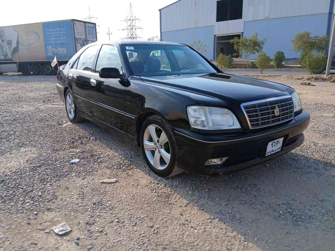 مەلیڪە مووس
٢٠٠٣
دیفۆر بچوک ١٧١ 
کریستاڵ 
پارچەو نیوێکی بۆیاخە
دەشپول نەجەف عارف عیساوی 
تەبرید لەسەر سویچ
گێڕوو مەکینەو تەقەو ڕەقە بەشەرت
 ppf لەزگەی کراوە ڕەشی مات
یەک دینار مەسرەفی نیە 
تاقانە لەجوانی 
کۆتایی ٤٤
گۆڕینەوەش ئەکەم مەلیکەی بڕاوە ئەڤانتی لەسعرابێ
***********
لەکەلارە
