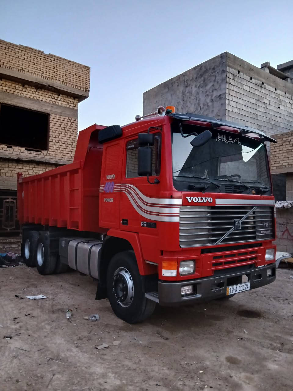 سلام عليكم فالفو للبيع موديل 92 مكينه 121 كير3/3 مجموعه النكي اسياره كفاله عامه اتصال على ارقم ***********
