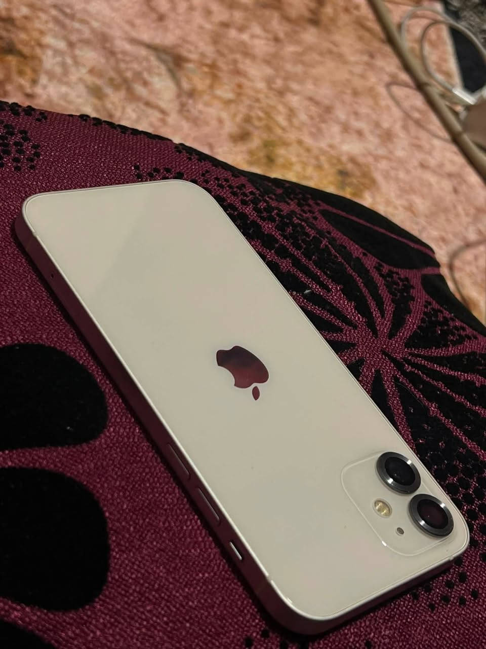 سلام عليكم ايفون 12 كله بلادي ونضافته 90 بس بطاريه مبدل اذا اكو مراوس ب12 برو ماكس وفرق بسيط عادي وذا بيع قفل 275 مكاني بغداد رقمي ***********
