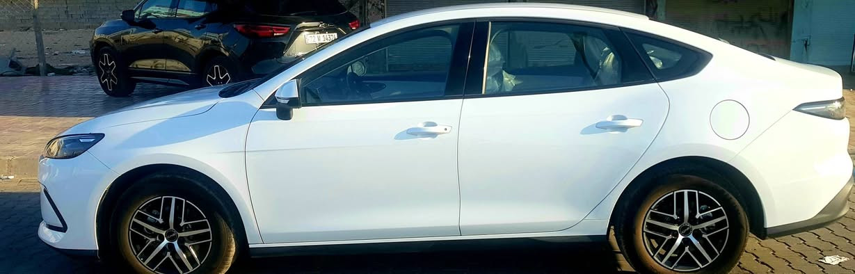 السلام عليكم BYD سيل 5 ويل كب كروم ورقم بغداد موديل 2025 ماشيه 7800 سياره جديده مكفوله
من كولشي عدا دحجه بسيطه بلباب مامسويها وسعرها 19 وبيها مجال شوي للاستفسار الاتصال *********** ومكانها النجف الاشرف 
مواصفاتها .
بصمة وتشغيل عن بعد 
جلد ابيض 
ويل كب كروم 
شاشة اندرويد 
كامرة 
حساسات 
فول تحكم استيرن 
تبريد قطعتين 
حاجب نهاري 
غرضها كلها وياها وبيها دواسات حضن ب٧٥ الف ونايلون تغليف اصلي ومبدل دهن اصلي
