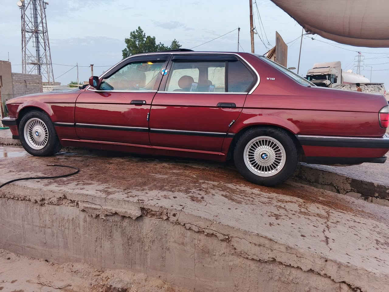 بي ام دبليو 750 • موديل ٩٢ • رقم بغداد