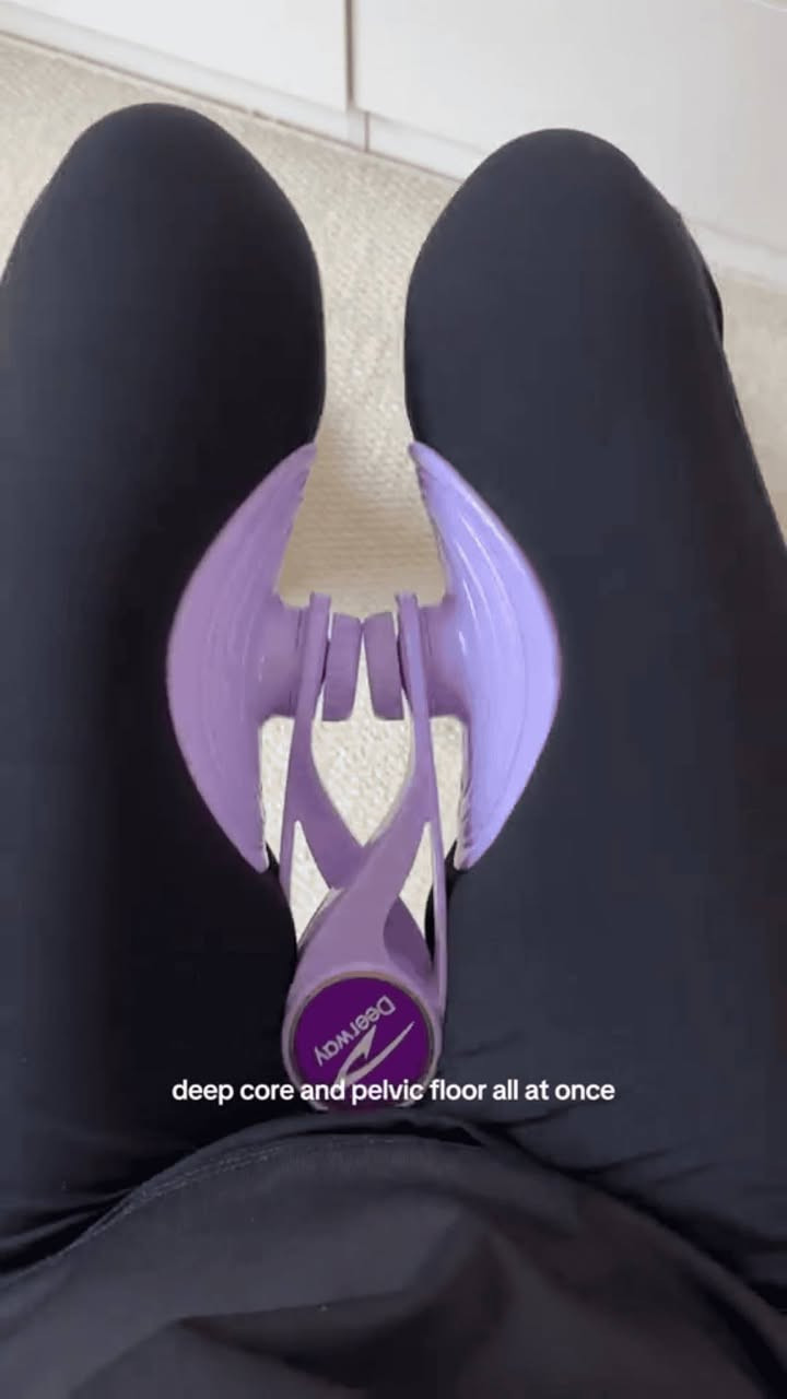 جهاز تمارين الفخذ والحوض والكيجل الذكي بشاشة رقمية
ERGOBODY Descle-fit

🔹الاستخدامات:

🔹شد وتنحيف الفخذين الداخليين: يعمل على حرق الدهون ونحت عضلات الفخذين وتناسقهما بكل فاعلية وبتمارين منزلية بسيطة.

🔹تمارين قاع الحوض والكيجل: مثالي لتقوية عضلات الحوض والسيطرة عليها للنساء والرجال، وممتاز جداً للتعافي بعد الولادة.

🔹تقوية عضلات الكور والبطن: يساعد في أداء تمارين الاستلقاء والاستناد لتقوية عضلات الجذع والظهر وحرق السعرات الحرارية.

⭐المميزات:

🔹عداد رقمي ذكي بـ 3 أنماط حسابية: مزود بشاشة رقمية دائرية تعرض لك بالدقة: (FRE - عدد التكرارات، CAL - السعرات الحرارية المحروقة، SEC - مؤقت زمن التمرين).

🔹4 مستويات لتعديل شدة المقاومة: مجهز بمقابض تعديل زنبركية تسمح لك برفع أو تخفيض القوة لتناسب المبتدئين والمحترفين.

🔹4 زوايا دوران وتعديل مختلفة: يمكنك تدوير وتعديل زوايا الوسادات الجانبية بزاوية 360 درجة لملائمة شكل الفخذ والاستلقاء بوضعيات مريحة جداً.

🔹وسادات مريحة ومانعة للانزلاق: منصات التثبيت الجانبية مجهزة بطبقة سيليكون مضلعة وناعمة تمنع الانزلاق وتمنحك راحة كاملة للجلد أثناء الضغط.

🔹بطارية ليثيوم قابلة للشحن عبر Type-C: يعمل بنظام شحن لاسلكي مريح للغاية، ويتضمن كبل شحن Type-C لإعادة شحنه بسرعة.

📝الملاحظات:

🔹تشغيل ومسح العداد (ON  OFF  Reset): اضغط مطولاً على زر التشغيل اللمسي الموجود على شاشات لتشغيل الشاشة الضغطة القصيرة تنقل البيانات بين (التكرار FRE  الحرارات CAL  الزمن SEC)، والضغط المطول يعيد العداد إلى الصفر لتسجيل جولة جديدة.

🔹تعديل الزوايا والمقاومة: قم بتدوير العجلة الرمادية الجانبية لتثبيت زاوية القواعد بما يطابق عرض ساقيك، واضبط المقاومة تدريجياً من المستوى 1 إلى 4 حسب طاقتك وقدرتك العضلية.

🔹الشحن الآمن: استخدم سلك الـ Type-C المرفق (48 سم) مع رأس شاحن عالي الجودة بجهد 5V1A لمدة ساعة واحدة فقط لاكتمال الشحن وتجنب استخدام الشواحن السريعة جداً للحفاظ على سلامة بطارية الليثيوم الداخلية.

📏القياسات:

🔹طول سلك الشاحن (Type-C): 48 سم.

🔹أبعاد كرتون التغليف: طول 21 سم × عرض 9 سم × ارتفاع 32 سم.

💳 ألسعر / 20،000 IQD
🚚يوجد خدمة توصيل
بغداد/ 3000 IQD
ألمحافظات/ 5000 IQD

نص مكتوب في الصور:
- deep core and pelvic floor all at once