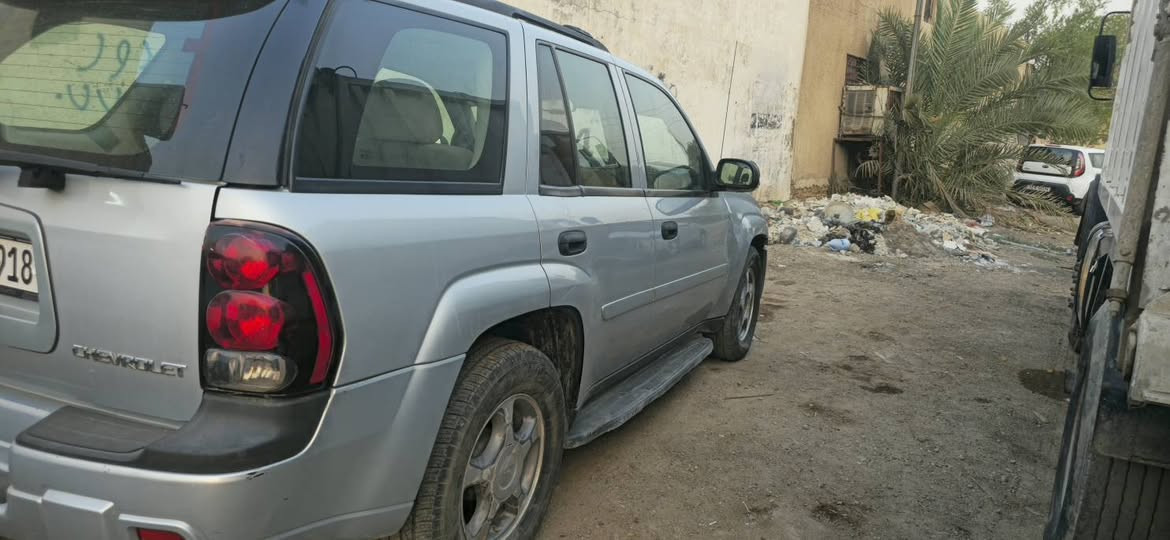اسلام عليكم بلايزر خليجيه للبيع سعر ١٠٥ وبيها مجال بيها ملاحضات بصيطه شراي يتصل وبي خير ويدلل تحويل موباشر او وكاله  الهاتف *********** العنوان بغداد الغزاليه
