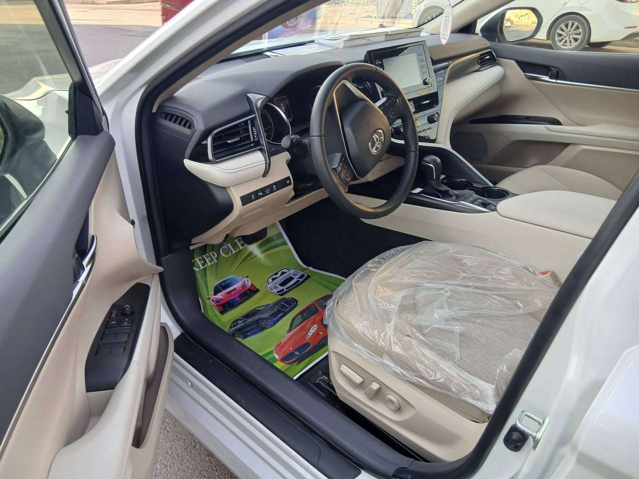 كامري2024مكفول كفال عام عبد لطيف  ماشيه5000 زيرو رقم بغداد سعر 267  ***********
