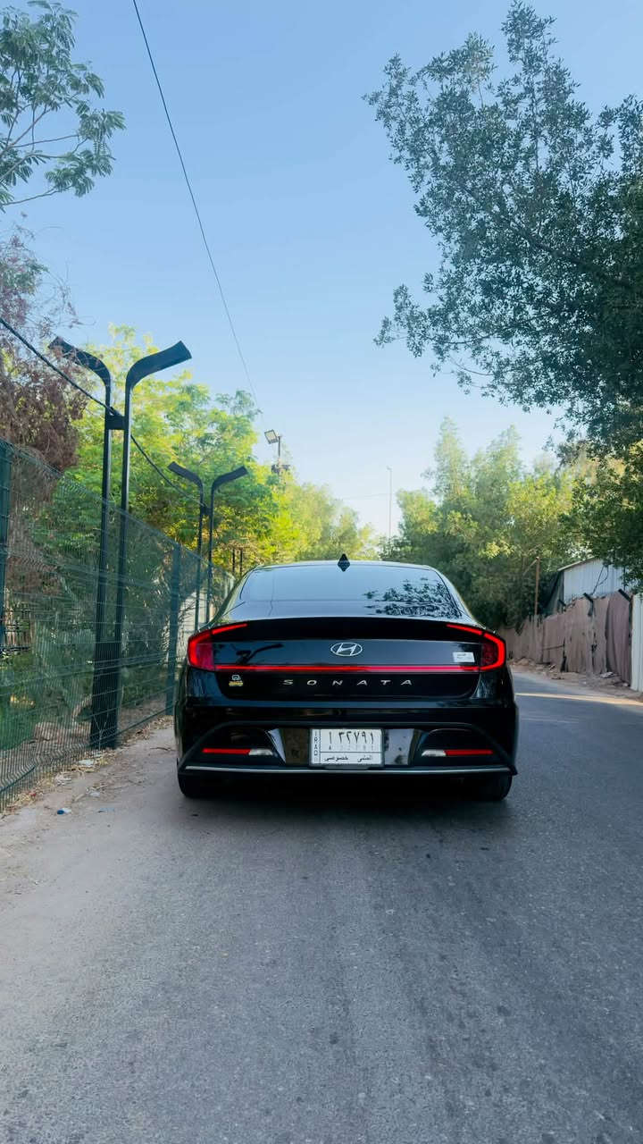 السلام عليكم سوناتا 2021 
12 بشهر صير حره 
وارد امريكي بيها جاملغ وربع من البنيد 
بدون ايرباك بدون ضرر بدون تبديل 

محرك 2500 تنفس طبيعي

تحكم
اوتو ستوب 
تبريد ثلج 
شاشه كار بلي 
5 وضعيات قياده 
تحديد مسار 
رادار 
مكان السياره نجف 
السعر 141 وبيها مجال قليل 
***********
للمعلومه عندي وكاله عامه بيها يعني اني الاداورلك
