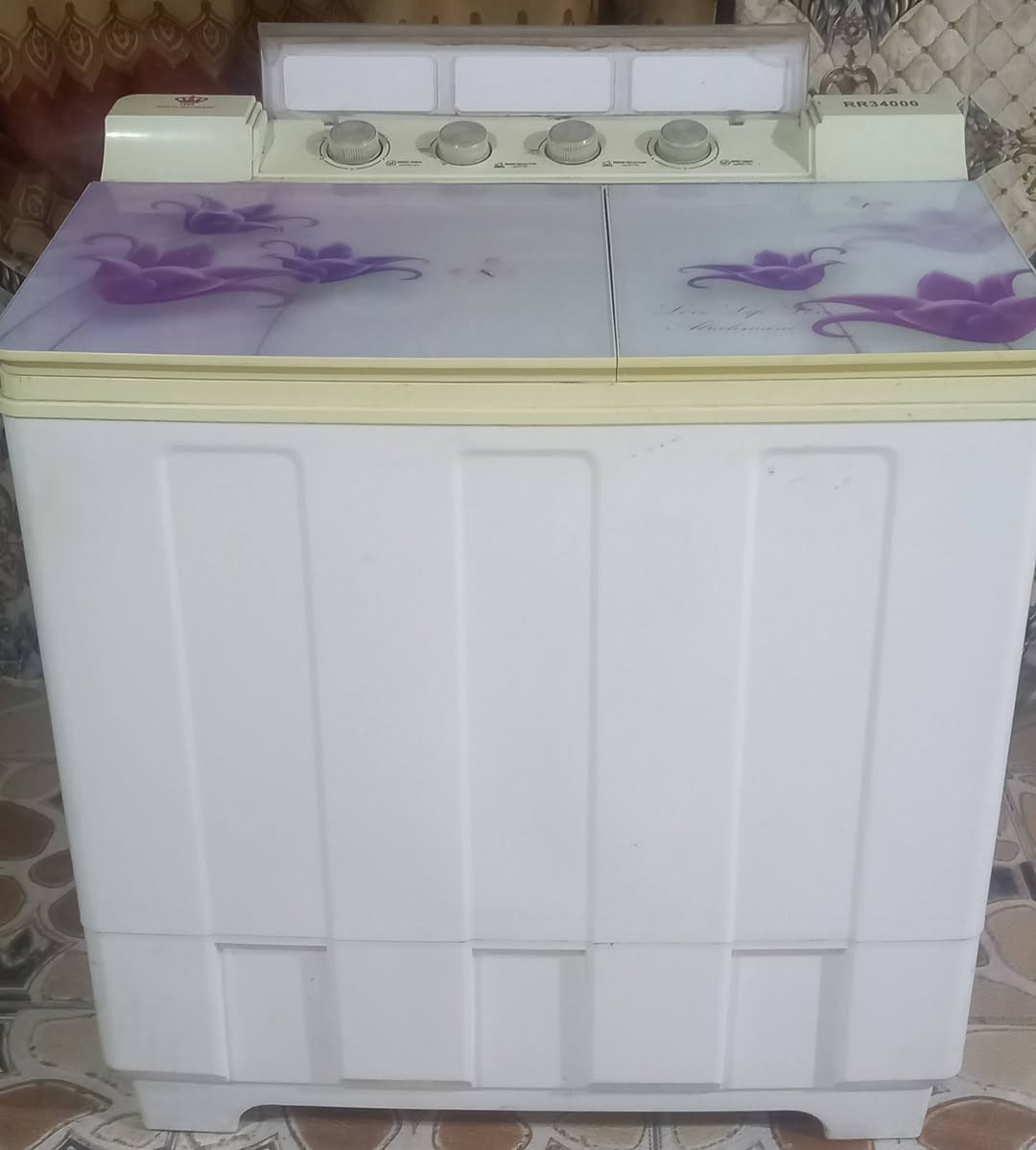 غساله رويال الرحمن 26 كيلو تغسل بطانيه على البلاد اخت الجديده غسل وتنشيف السعر 110 هاتف *********** بصره
