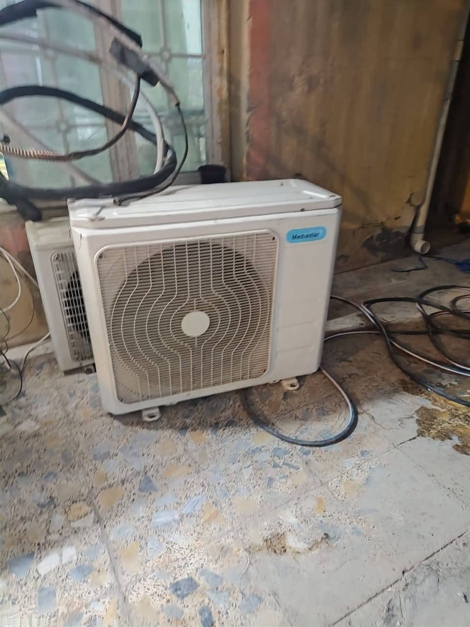 مجسبلت مستعمل للبيع في البصره القبله شرط الفحص السبلت شغال يخبل تبريده ثلج السعر ٣٥٠ وبي مجال  التواصل وتساب ***********
