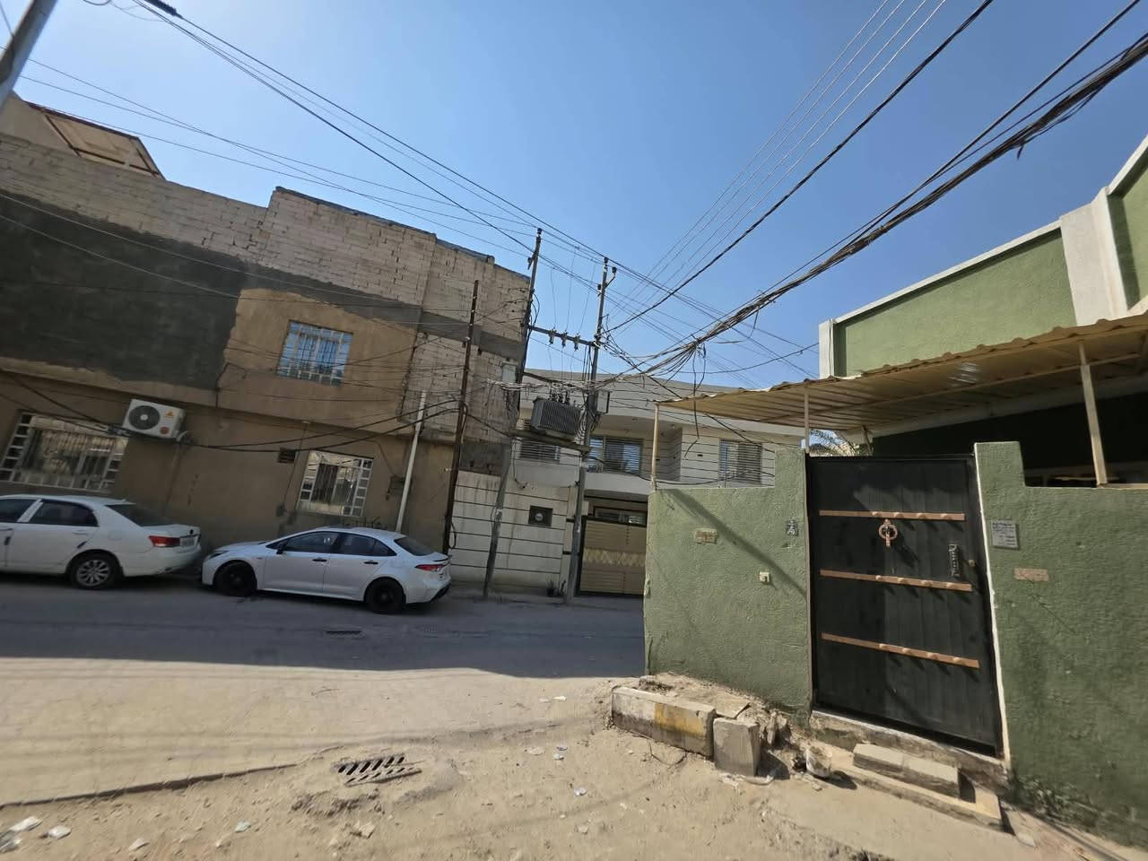 بيت سند ٢٥  مساحة ١١٠متر واجهه ٨ نزال ١٤ مربع ركن موقع كربلاء شارع جعفر الصادق خلف مقام الامام المهدي سعر المتر ٤ مليون للأستفسار اتصال علرقم ***********
