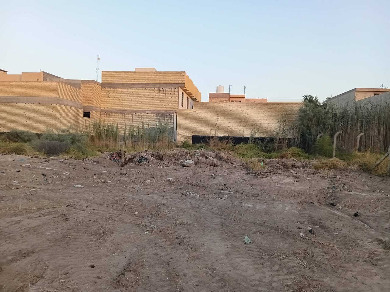 حي الاخاء • ١٠٠م • طابو صرف