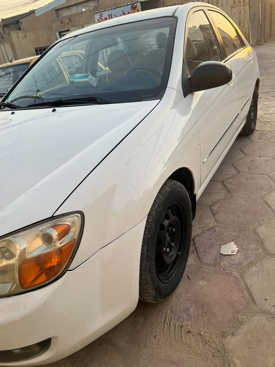 السلام عليكم الحلال للبيع 2008 خليجي دكشن عالي بيها صبغ باب خلفي وربع جاملغ  تخم تاير حداديه تبريد ثلج رقم دولي بسمي هزه جديده *********** سياره حيل نضيفه مال دكتور
