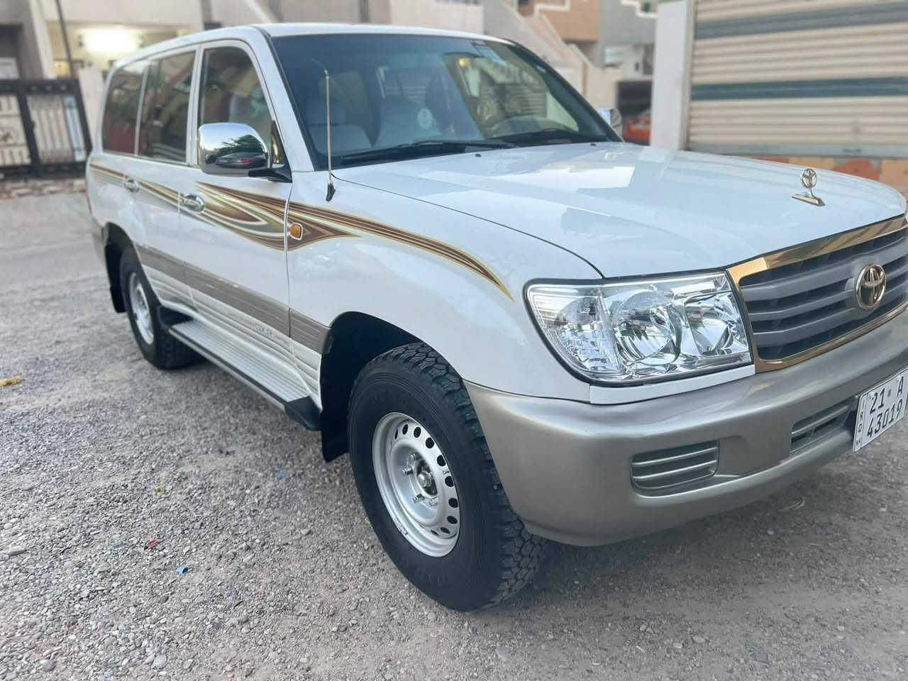 لاندكروزر بو فروشتن موديل 2001 مواصفات عادي كير و مكينة و ئةكسل بة شةرته رقم و سنويه وهةزة هةموي تازيه بة ناوي خومه 3 پارجةي بوياغ شوينم كركوك
*********** كركوك, العراق
