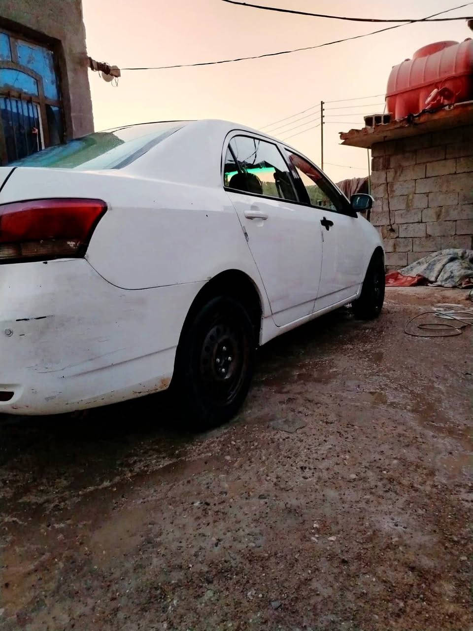 لبيع سياره بي واي دي موديل 13
1800مكينه بيه خيط بخار  كير اتو خير من يم الله

 كهربائيات كلها شغاله مابيه نقص 
تبريد ثلج خير من يم الله 

بيه ثلاث قطع صبغ بدون ضربه 

فتحه سقف تحكم ستيرن اربع دسك وبعد معروفه بل مواصفاتها 

غرفتها بلاد نضيفه سياره مرتبه مال بيت مامتعوبه 

رقم بغداد دولي هزه جديده سنويه 2029 بسمي تحويل ثاني يوم  

مكان بغداد النهروان 

رقم ***********

السعر 48 وبيه مجال حك جيه
