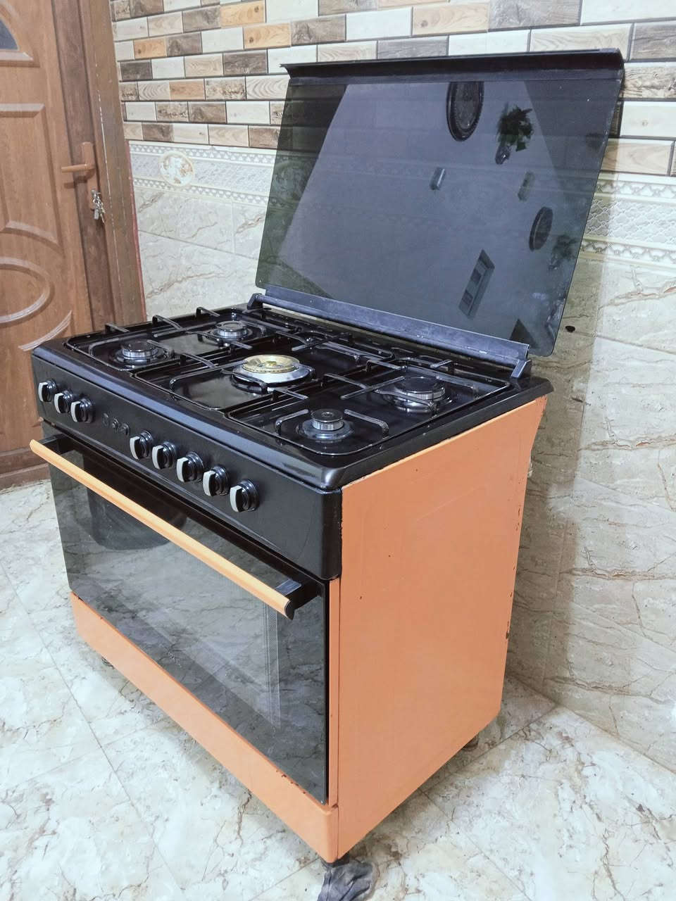 طباخ • خمس مشاعل • فرن فوق
