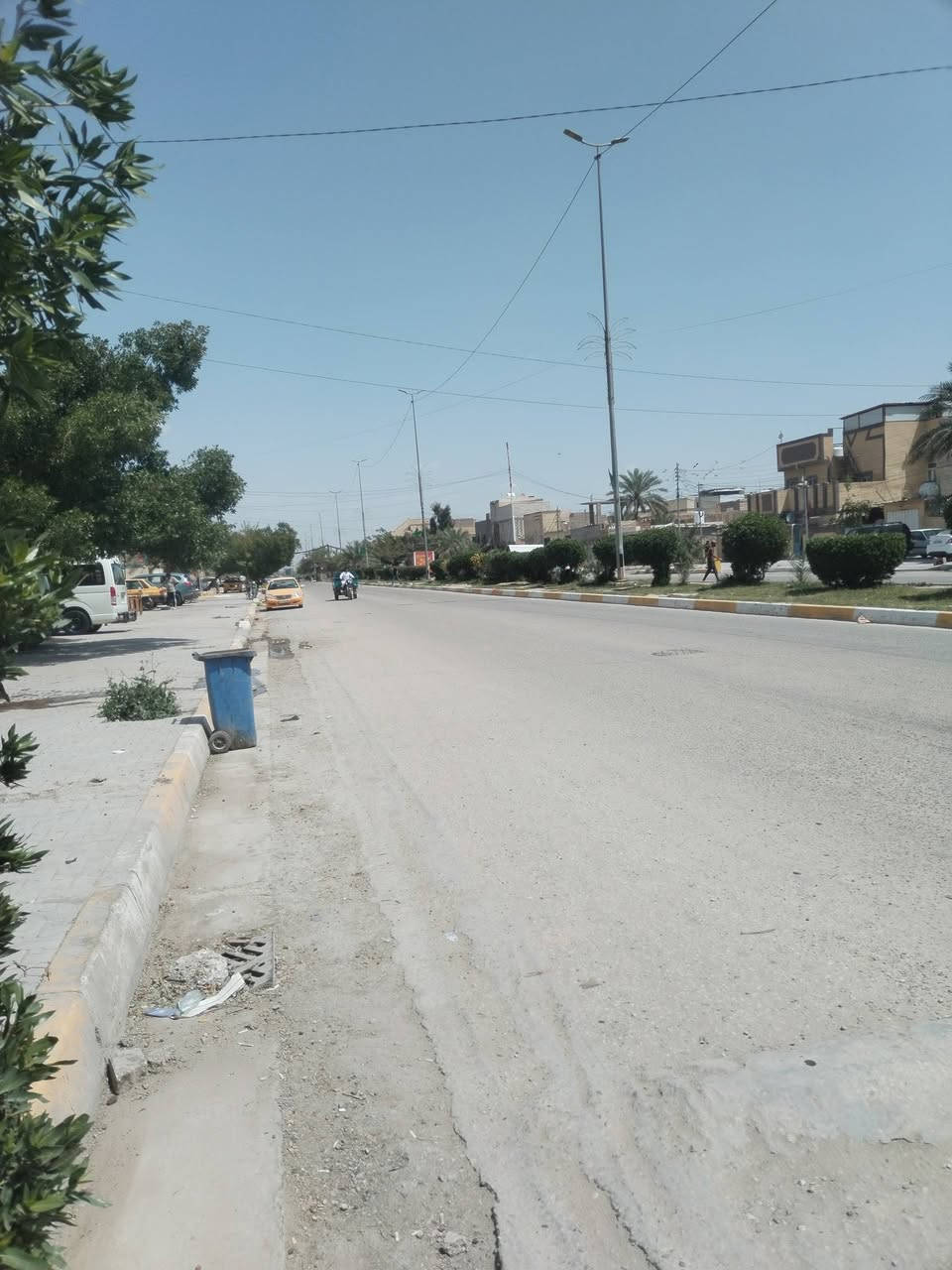 للبيع او المراوس بيت ١٠٠ متر عرض ٥ متر ونزال ٢٠ متر حي اليرموك الشارع العريض شارع ال حفاظ شارع تجاري عرضه ٦٠ متر للتواصل ***********
