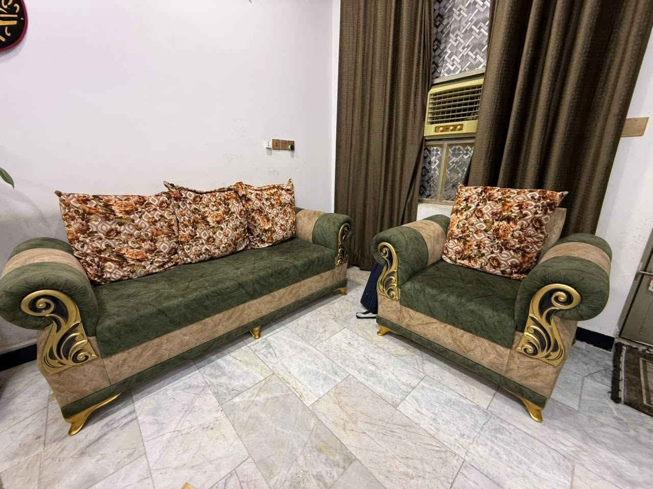 السلام عليكم
تخم للبيع
السعر 300 وبي مجال
عنوان بغداد الحرية
للاستفسار الاتصال ***********
