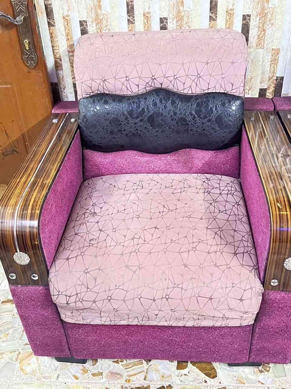 تخم للبيع نظيف مابي اضرار الشرايه يتصل على الرقم ***********
