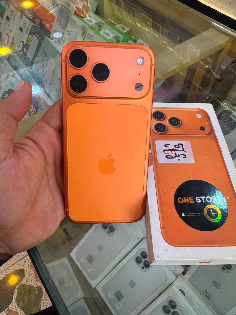 السلام عليكم
iPhone 17pro max🍊
بطارية 🔋 98
عدد الشحن 208
دبل خط CH 
جهاز جديد حيل ملاحضة ‼️ملحقات وياة
🧡🧡
السعر 1770
للأستفسار خاص أو ***********
