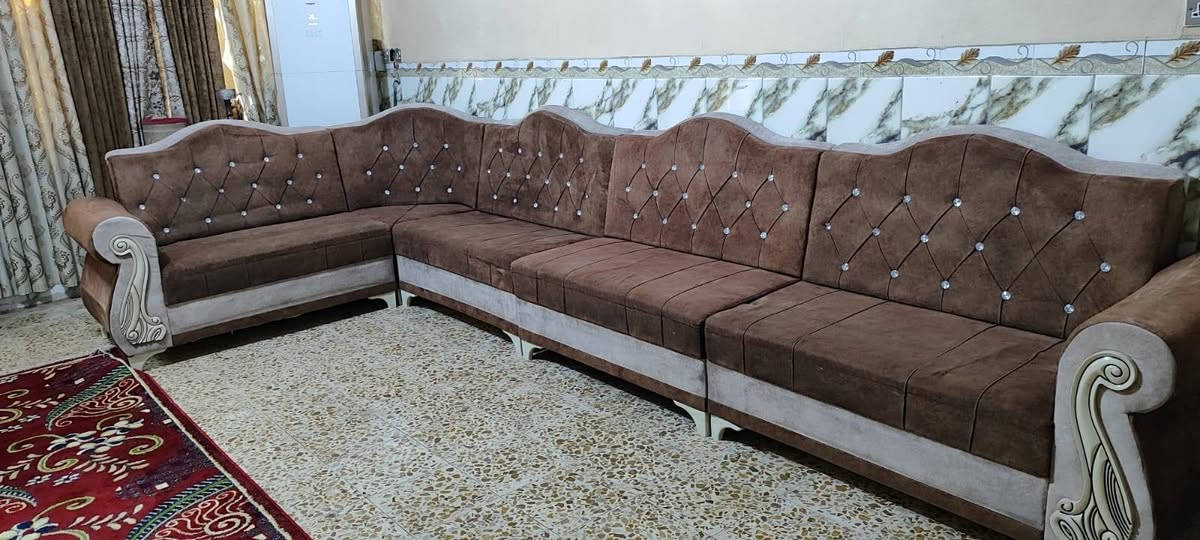 السلام عليكم ديوان البيع نضيف جدآ نضافه فوللل ما بي اي ضرر ولا مكسور لونه يخبل 5 قطع كامل نضيف سعر225 وبي مجال العنوان أبو رمانه العوفيه يم حسينيه الرسول الشراي يتصل على الرقم *********** عمارة, ميسان
