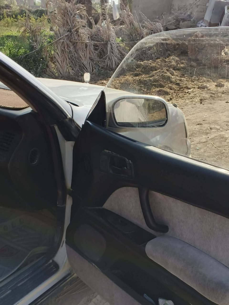 بطه البيع  متصل مكفوله رقم نكليزي سنويه ل30 مكفوله *********** مكلف بل نشر مكان شطره
