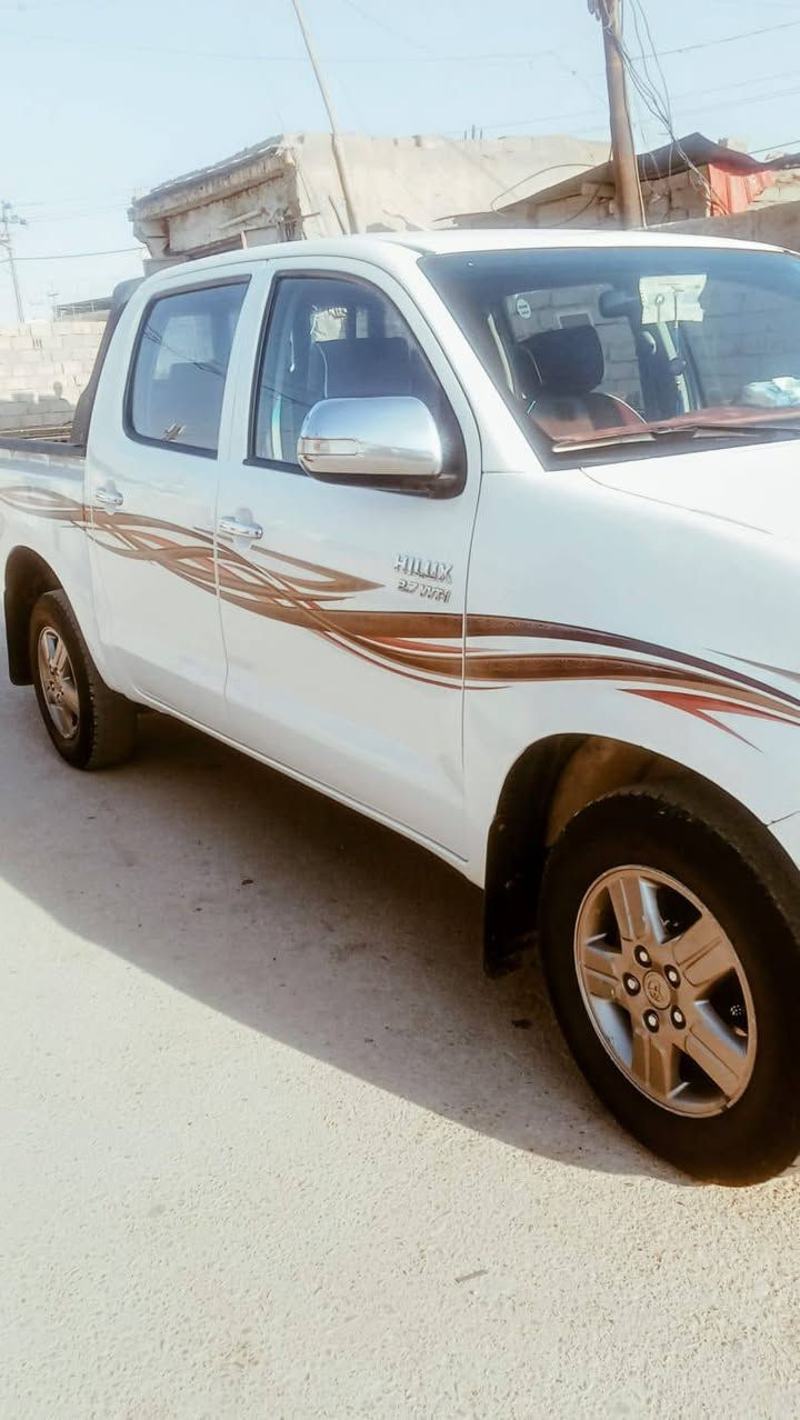 بيك اب هايلوكس 2015مكفوله بيها بارد اربع اصابع بالجاملغ الامامي وطعجه بالباب الخلفي سياره نضيفه رقم ميسان مكانها القرنه ترايها لاربيل 
رايديها 242ورقه والشراي يتدال 
اتصل راسل واتساب وبخدمتك 
المايعجبه السياره يعبر المنشور بكلمه طيبه 
رحمله والديكم 
***********
***********
ابو لفته

