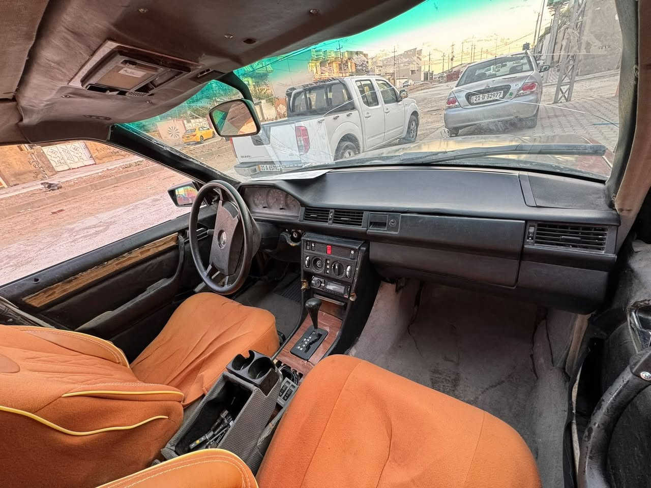 مارسيدي موديل 91 
صبغ عام 
كير ومكينه بطه 2500 
سعر 23 ورقه 
رقم انبار بشرط التحويل والشرعي 
مكان السياره ديالى جلولاء 
***********
