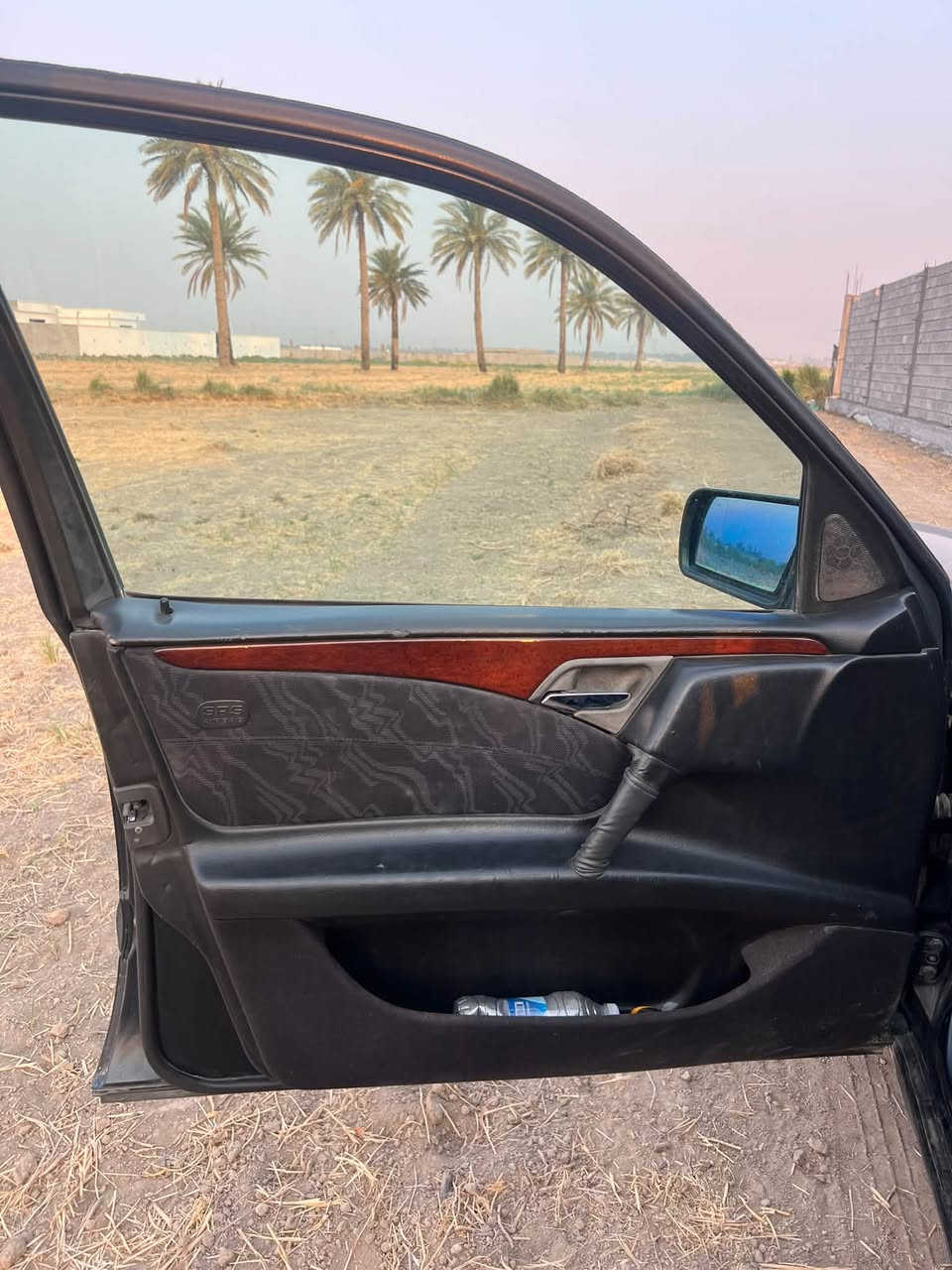 مارسيدس ام عيون موديل 96 بغداد بأسمي تحويل مباشر
السعر 67

لون اسود نفطي
سنوية منافذه هزه جديدة
محور vvt كفالة
تبريد ثلج
كير مكينه كفالة
ثلاجة داخلية
باتري وداينمو جديد
كهربائيات كلها شغالة ما بيها اي نقص
فتحه سقف
بدون حادث
صبغ فقط باب خلفي بسبب جراد
منظومة زينول ثلجي

مكاني بغداد الغزالية
***********
