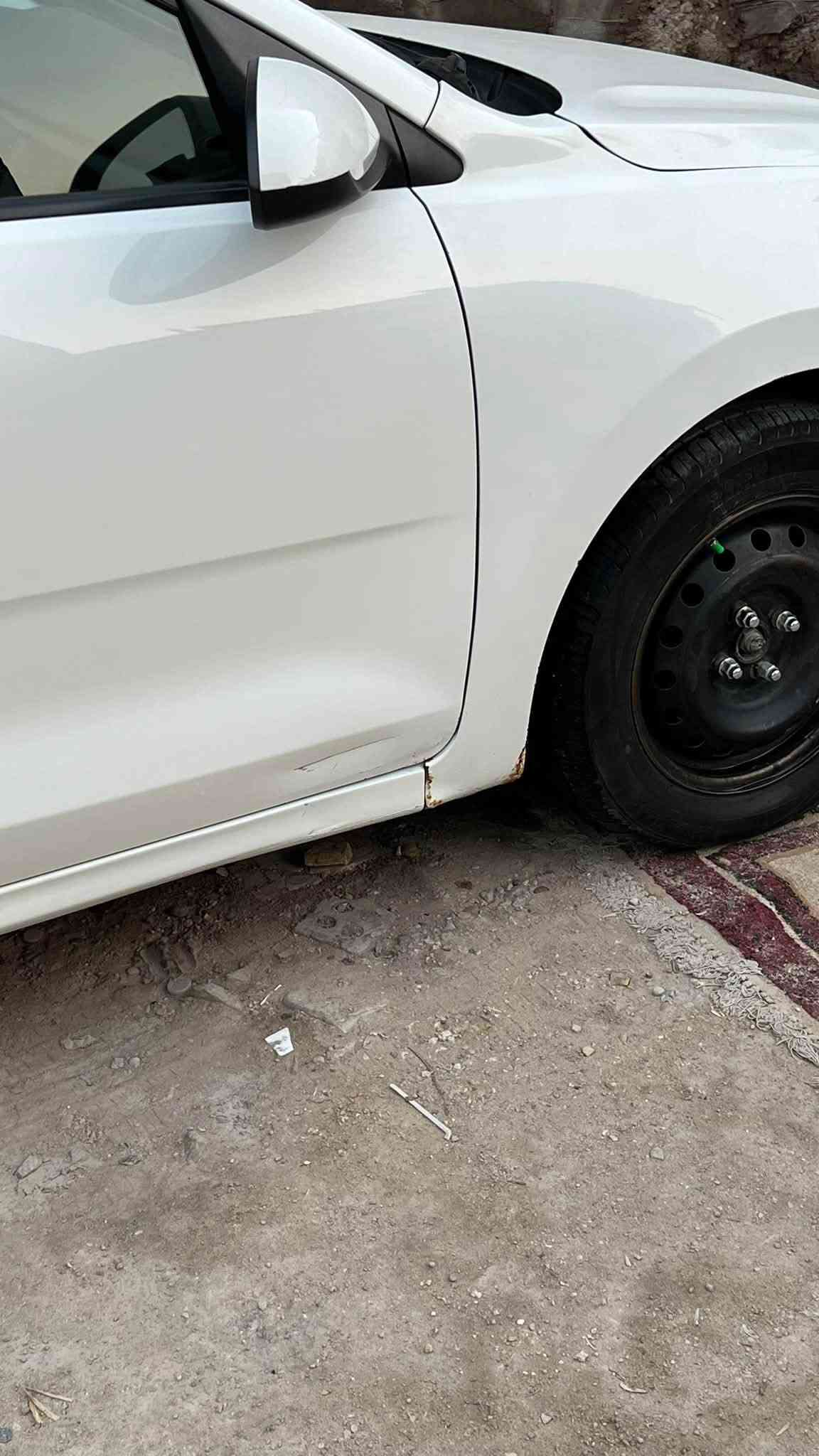 السلام عليكم كيا ريو موديل 2019 لون ابيض ثلجي سيارة تخبل بدون شواصي ولا لغود صور حادثها موجودة بلمنشور ماشية68الف ميل السيارة تخم تاير وصدر خير من الله ناعمه السيارة بلشارع تخبل سعرها89 وبيها مجال حك الجيه مكاني بغداد الدورة اتصل وبخدمتك***********

نص مكتوب في الصور:
- 45 2:19 bid.cars 10 / 10 1:1 5