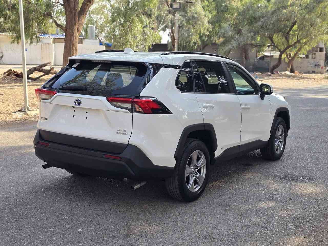 راف4 وارد امريكي موديل 2024 XLE  AWD  هايبرد
ماشي 5 الف فقط
بونيد صبغ 
بدون دواخل 
ارباك مسستم 
يترقم اربيل 
مكانها كركوك ـ معرض ديار بكر & سيد محمد
سعر 225
*********** ـ واتساب
