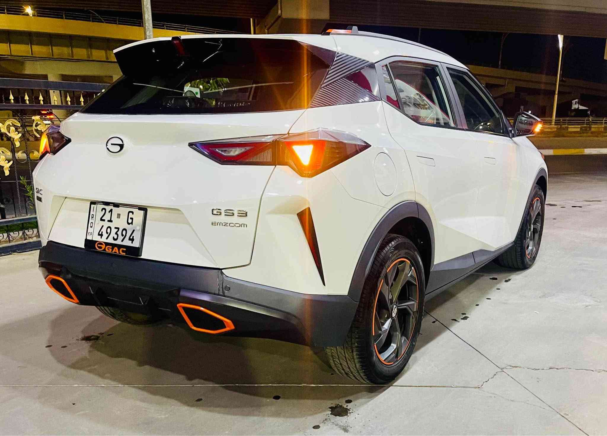 🚗 للبيع GAC GS3 EMZOOM – بحالة شركة
المواصفات:
✅  موديل 2025
✅ ممشى 10000 كم فقط.
✅ محرك 1.5 تيربو بقوة 174 حصان.
✅ ناقل حركة أوتوماتيك DCT بـ7 سرعات.
✅ مصابيح LED أمامية وخلفية.
✅ شاشة كبيرة.كاميرا خلفية مع حساسات.
✅ تشغيل بصمة عن بعد . ودخول ذكي.مثبت سرعة.
✅ جنوط رياضية.مكيف امتياز.
✅ السيارة استلام شركة GAC كركوك 
السيارة بحالة الوكالة ولا تحتاج أي مصروف.
ضمان 10 سنوات 
السيارة كلين بدون صبغ وبدون رصعه وبدون شخط السيارة بسمي 
يوجد معه كوبون بانزين / بطاقة بانزين 
الكير 3 وضعيات  
💰 السعر 150 $ وبيها مجال للطيبين .
للأستفسار *********** كركوك, العراق
