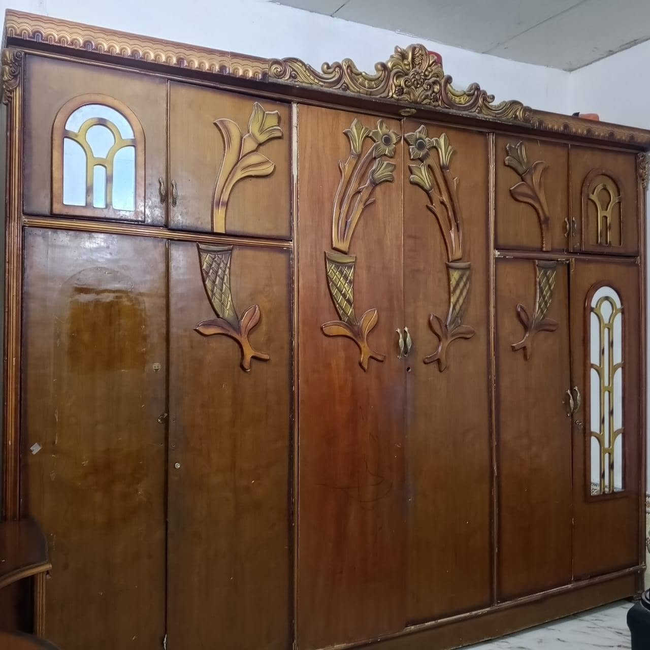 غرفت اخاب لبيع ٣٥٠ الف وبيهه مجال ***********
