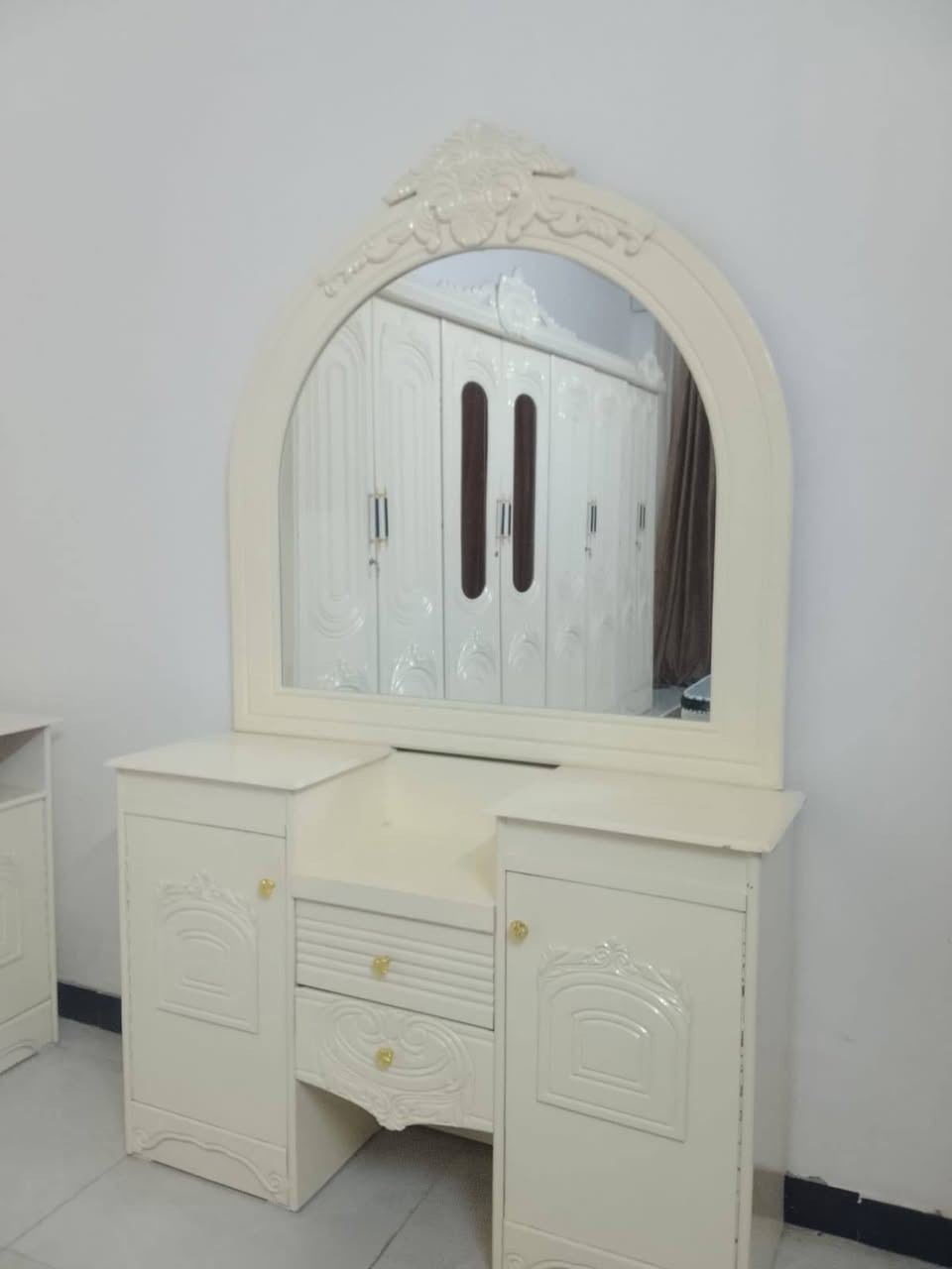 غرفه اخشاب • للبيع • الشعلة قطاع الاول