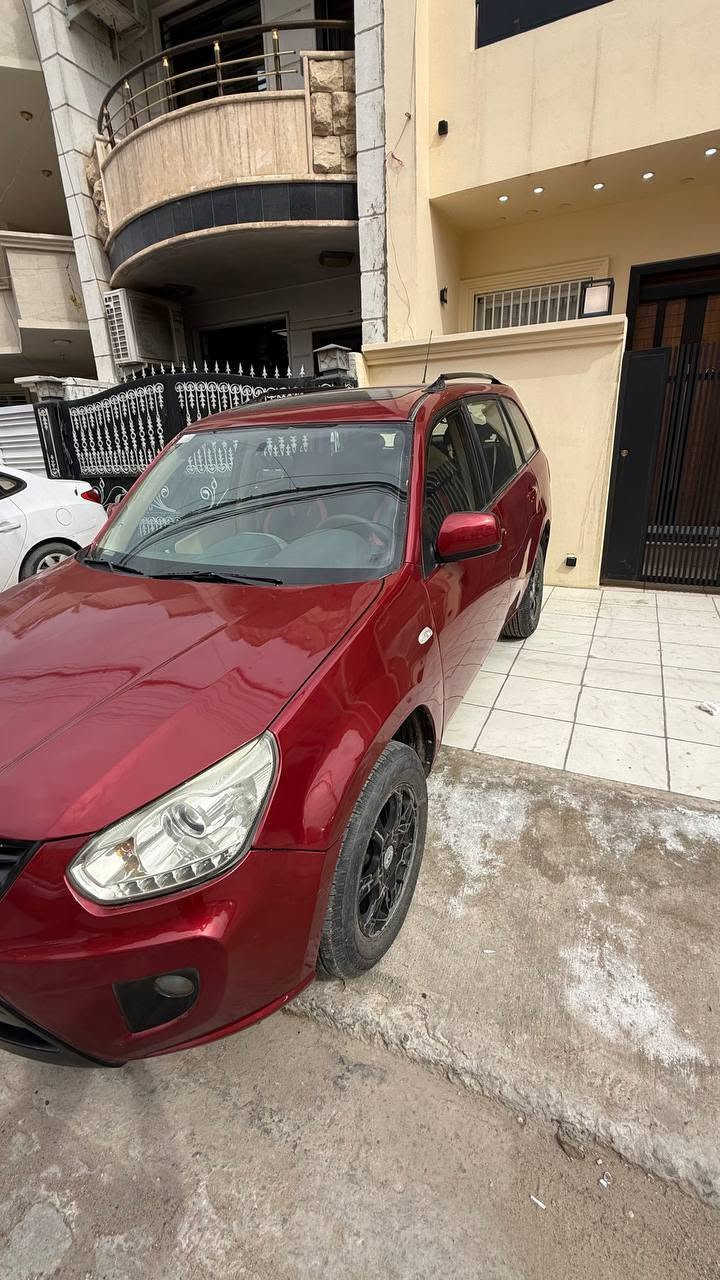 #بالقسط #بالقسط #بالقسط

#بمقدمة 25$

نوع السياره : شيري (تيكو )
المنشأ: صيني 
الموديل : 12 شكل 13 
المحرك:(1800 )جديد هسة مبدلة قبل 3 اشهر الحمد لله ناعم .
نوع الگير : كهربائي (5 نمر )

باقي المواصفات معروفه بالتيگو (شاشه، فتحة سقف ، تقفيل الجام وقفل الفتحه وي تقفيلة السياره ، تحكم ستيرن إلخ)

تخم تاير جديد اصلي 
فلنجات ودسكات جدد 
عقل محرك جديد 
كلچات جديده اصلي 
چويتر جديد 
صالنصه جديدة 
دوشمة جديدة 
ارضية جلد اسود 

ملاحظه : (السياره مصبوغه عام للجماليه لانو چان بيها خياسات ب الأبواب والتصوير قبل الصبغ موجود)

السياره نعمة وخير من الله كلشي بيها جديد

***********
