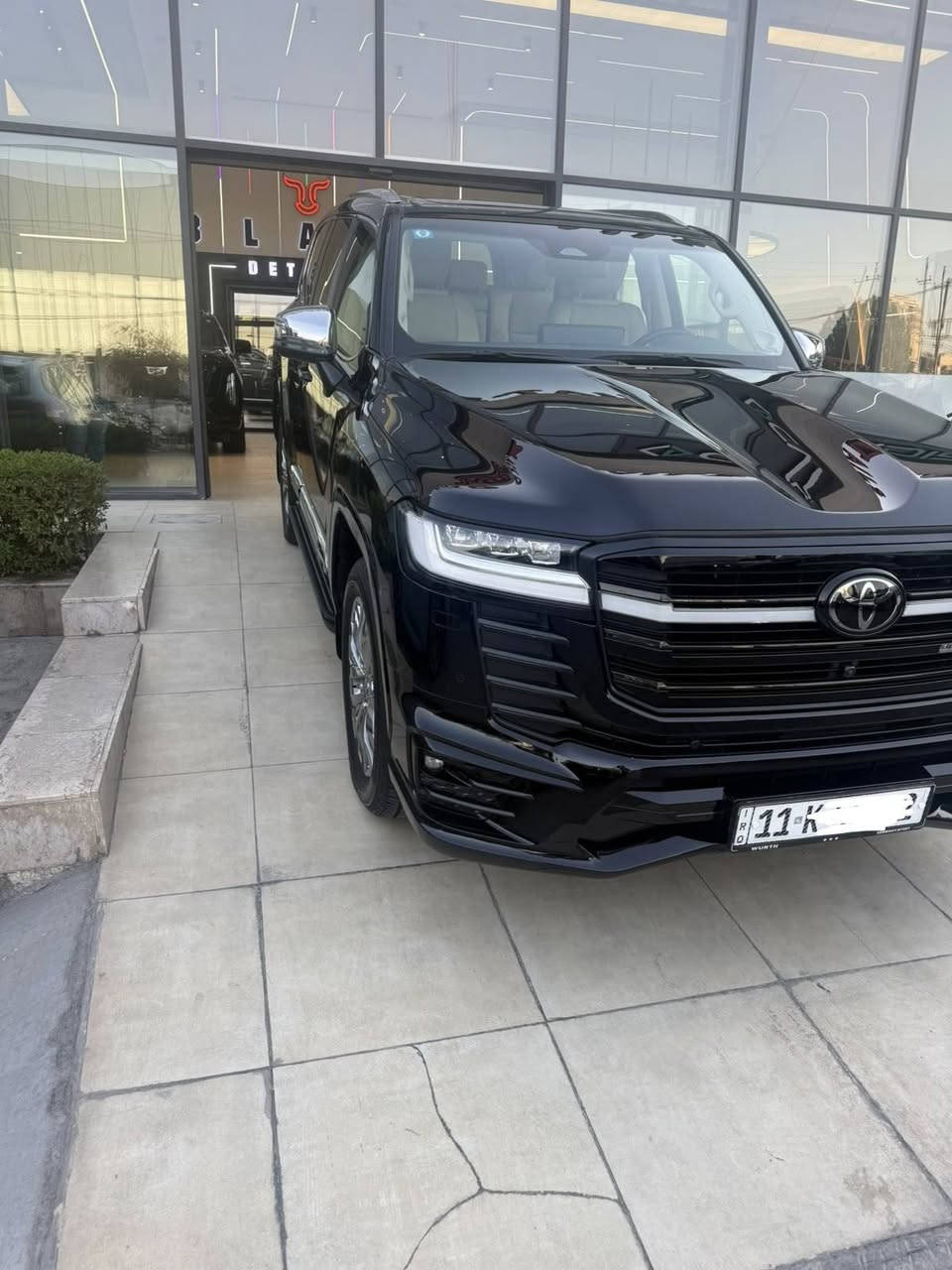 لاندكروزر VX • ٢٠٢٥ • بلاك لمتد
