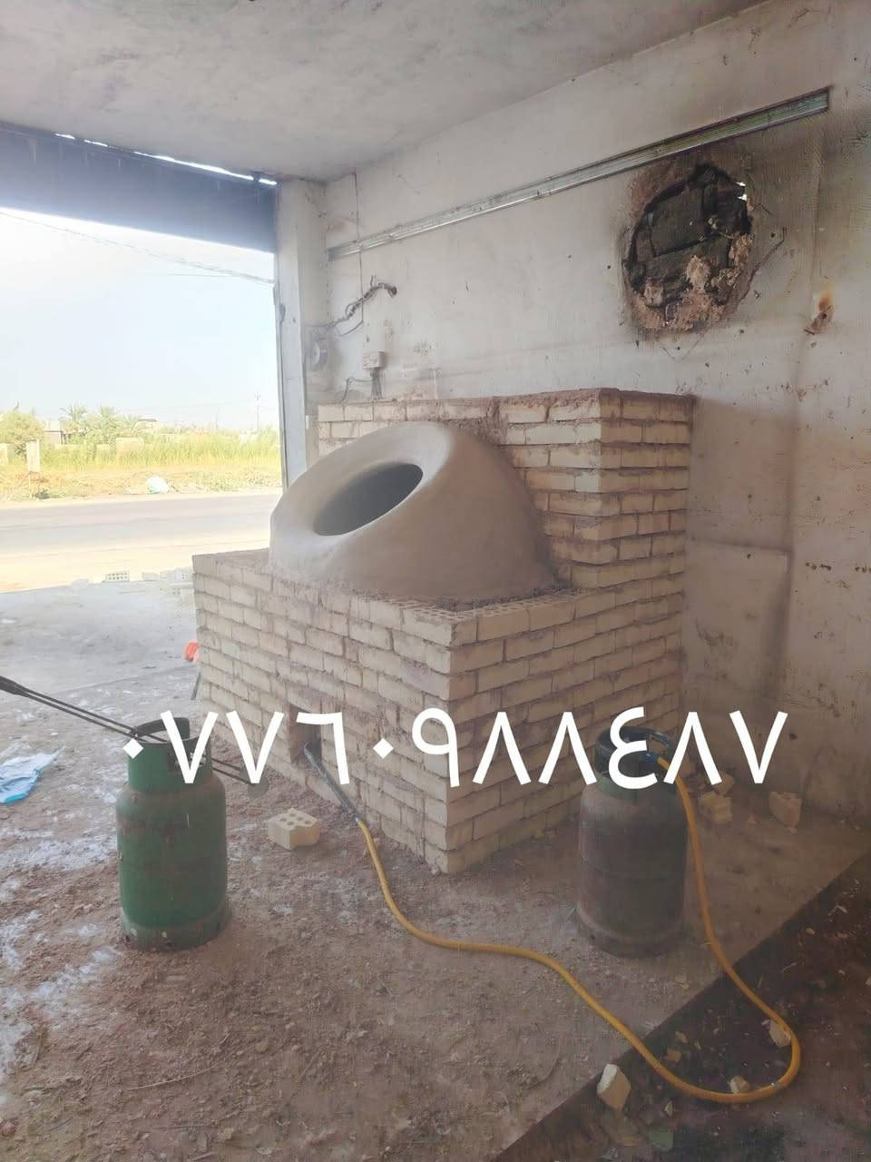 تم بعون الله بناء تنور للأخ سجاد في محافظه ديالى قضاء الخالص مع تحيات معمل ومحلات ابو أمير لبناء ونصب وفخر جميع التنانير و(بأنسب الأسعار).

نص مكتوب في الصور:
- ***********٧٧١٠٩٨٨٤٨٧
- ***********
- ٠٥٦٠٩٨٨٤٨٧