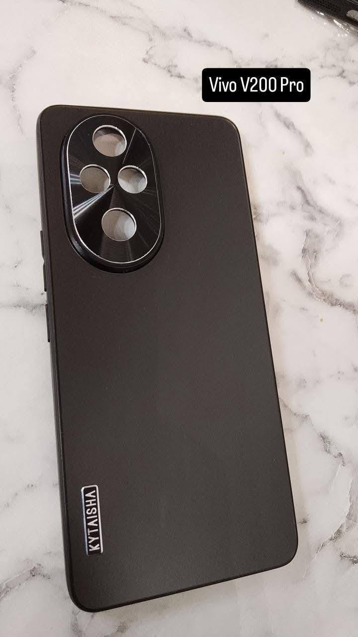 للبيع كفرات

نص مكتوب في الصور:
- Xiaomi 14T Pro
- Iphone 13
- I phone 15
- I phone 14
- I phone 11 pro
- Vivo V200 Pro