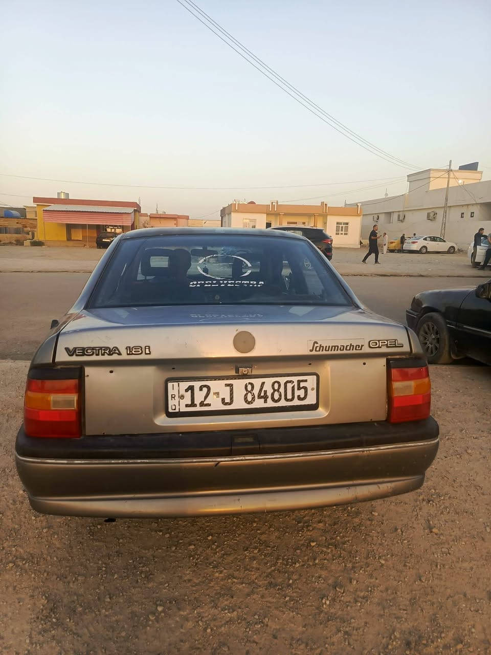 للبيع فكتره ١٨
موديل ٩٣
جاهزه مال جناي 
كابون بانزين بيها 
السعر ٤٠ بيها مجال
ه‍ــ ***********
هــ ***********
