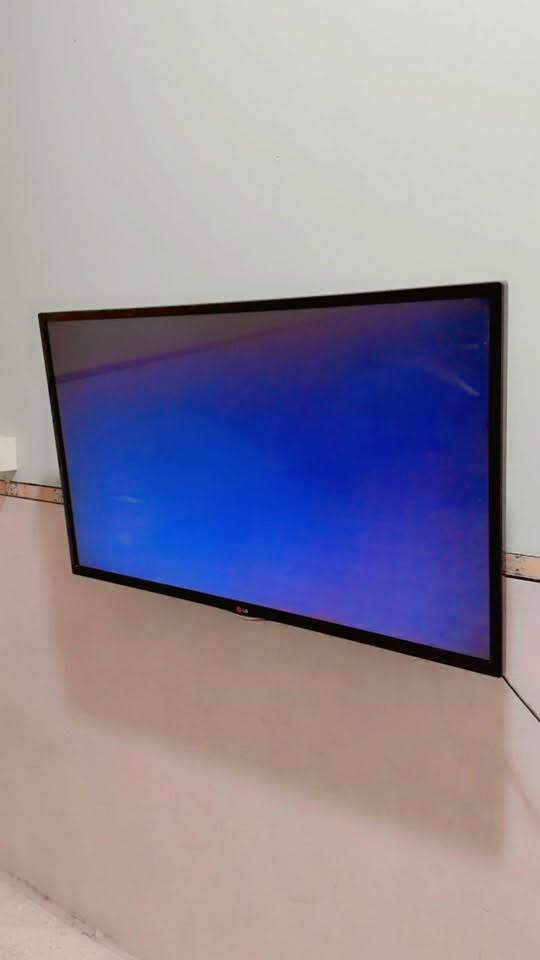 بلازمه للبيع حجم 43 نوع LG .. ستفسار،،، ‭***********‬
